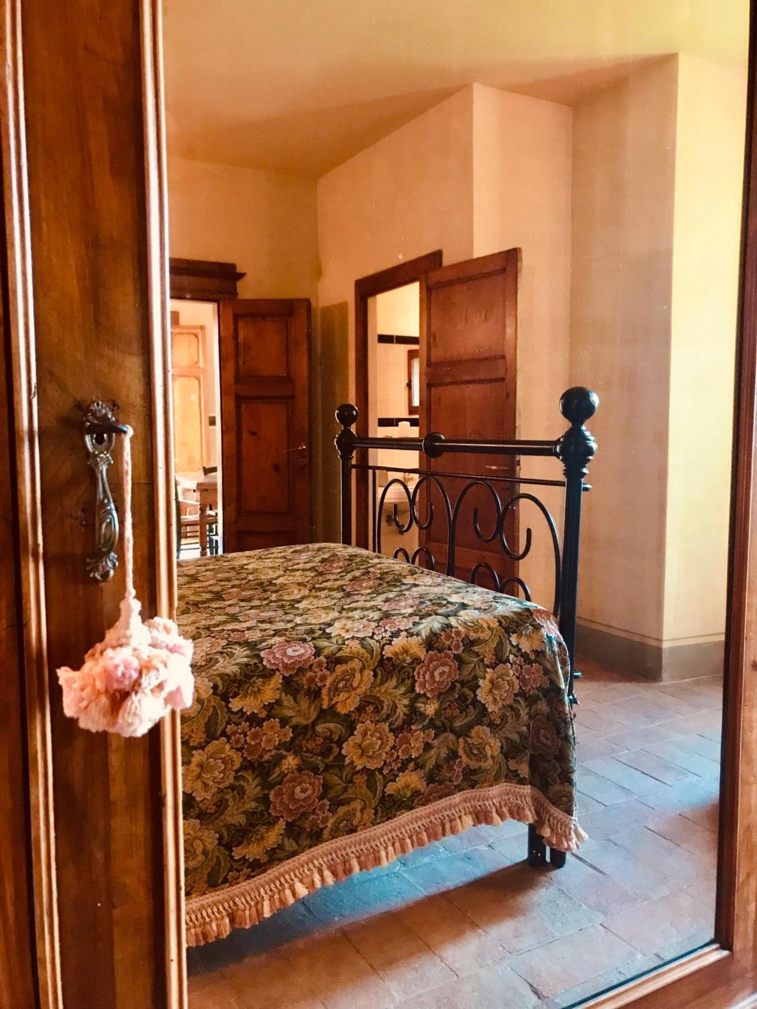 Agriturismo La Palazzina Palaia Habitación foto