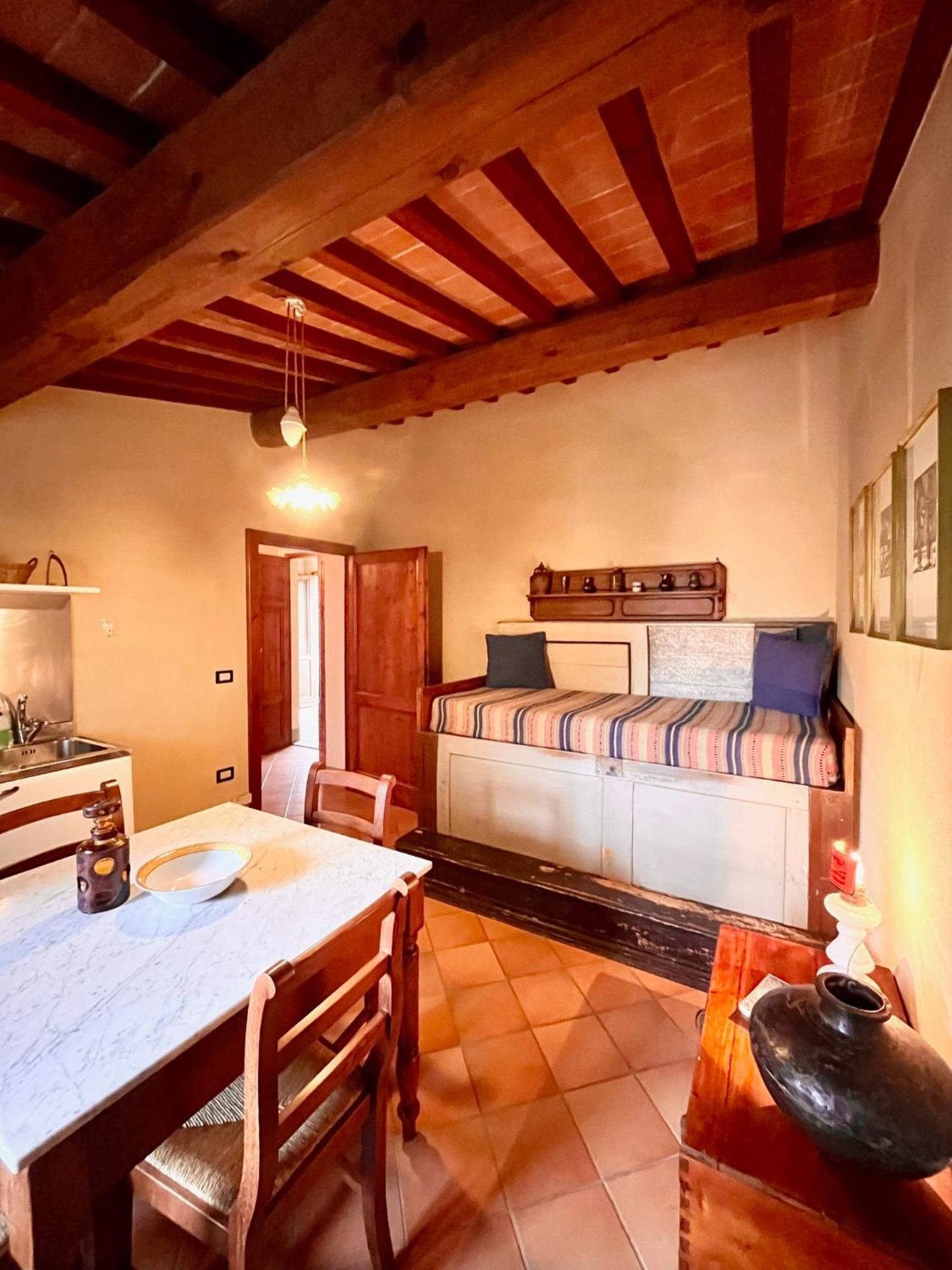 Agriturismo La Palazzina Palaia Habitación foto